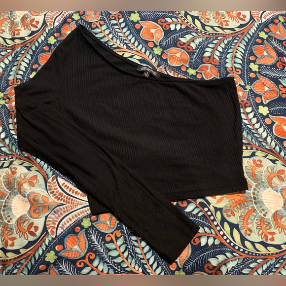 Black Cropped One Shoulder Top - Picture 2 of 3